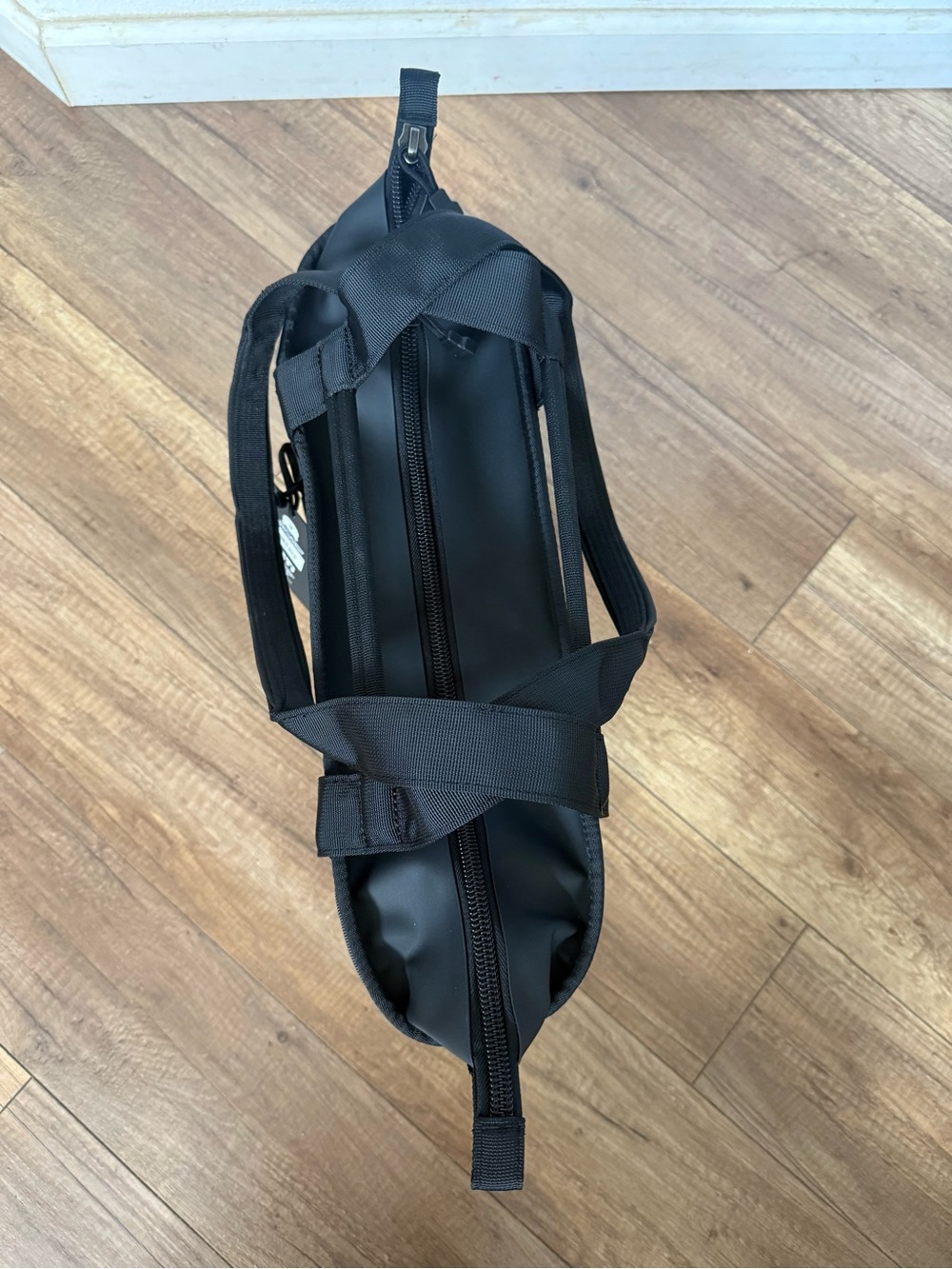 Not yet released Yeti Camino Zip Carryall Tote Bag - Black 18L - Picture 5 of 12